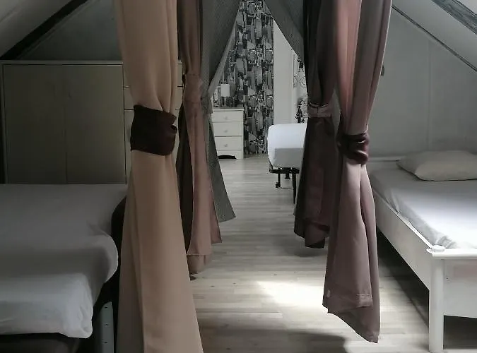 Indépendant, Parking Privé, 600m Du Circuit Arnage